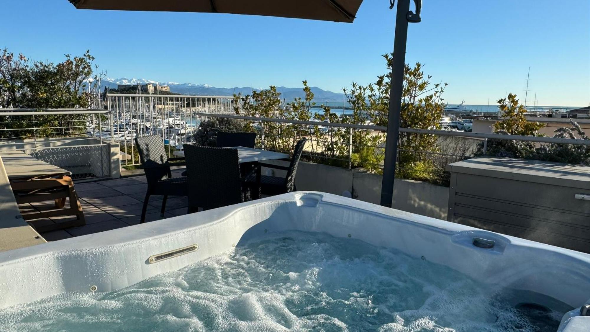 Penthouse Vue Mer Avec Rooftop,Jacuzzi,Et Parking Prive Антиб Экстерьер фото